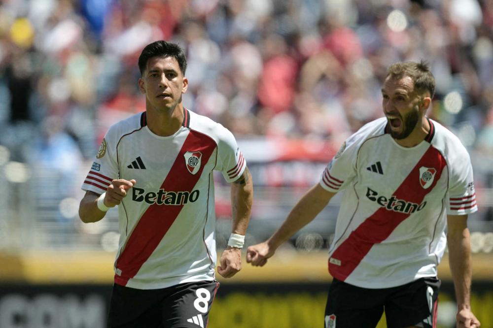 中国男篮关键时刻连丢3篮板，连续追分最后功亏一篑