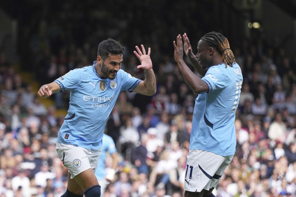 前锋伤愈回归轰出世界波