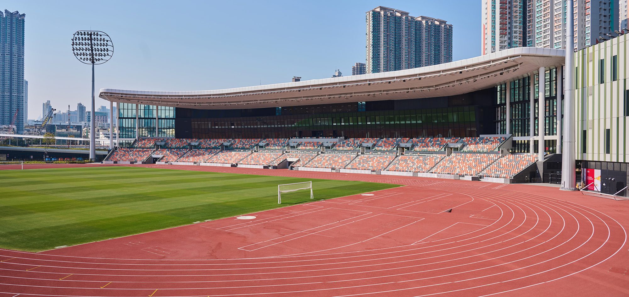 巴恩斯：我们在下半场真正打出了气势，这三分非常关键