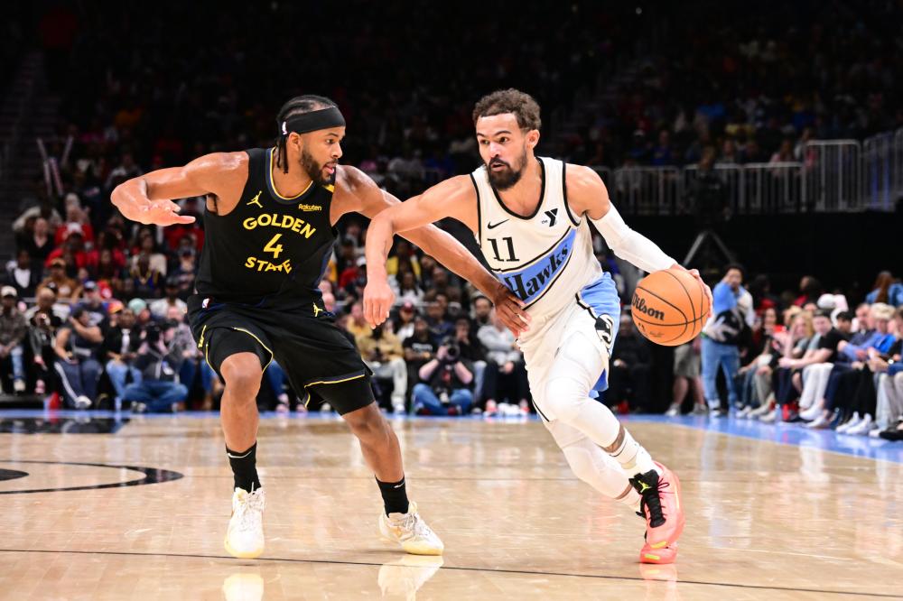 德塞利选择范德萨、卡洛斯、拉莫斯等球员，展现其独特风格与偏好。