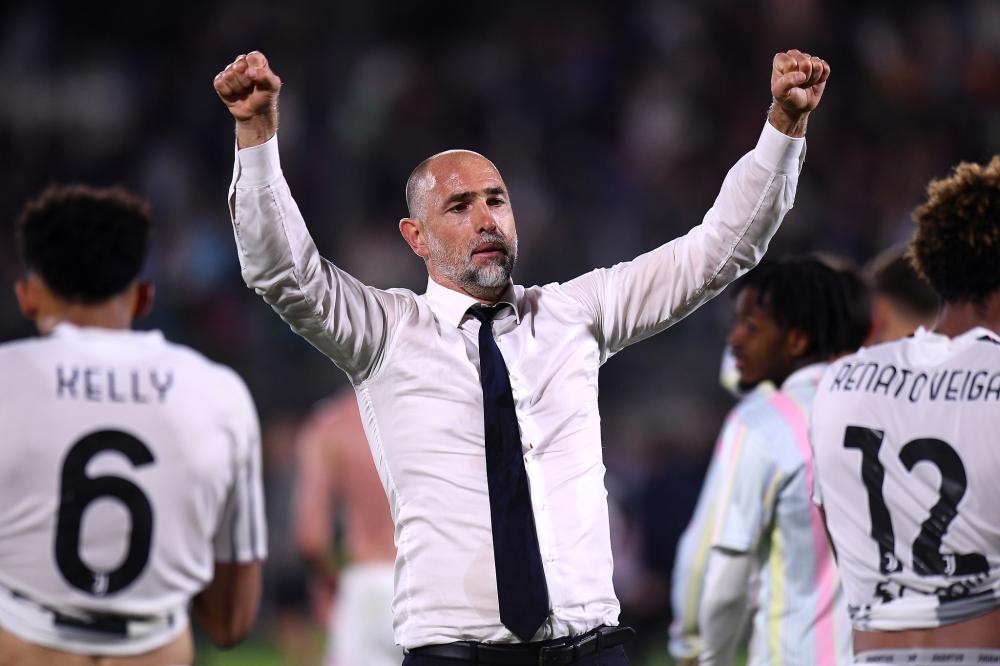 苏亚雷斯：作为主教练我要承担责任，球队有明显的变化和提高